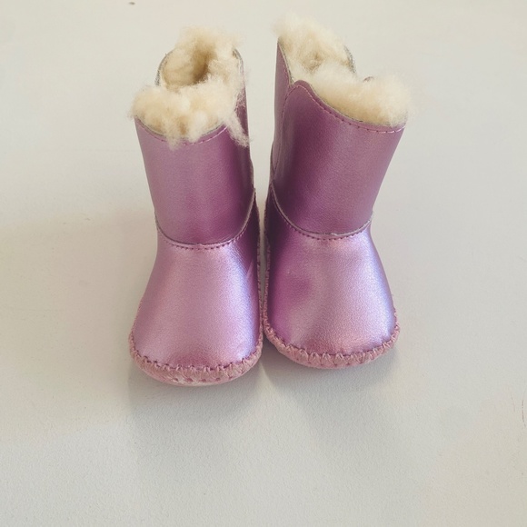 UGG Metallic Boots - size 2-3 Infant - Picture 2 of 3